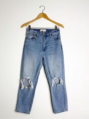 Abercrombie & Fitch Curve Love Mom High-Rise Jeans Size 26 / 2 Short